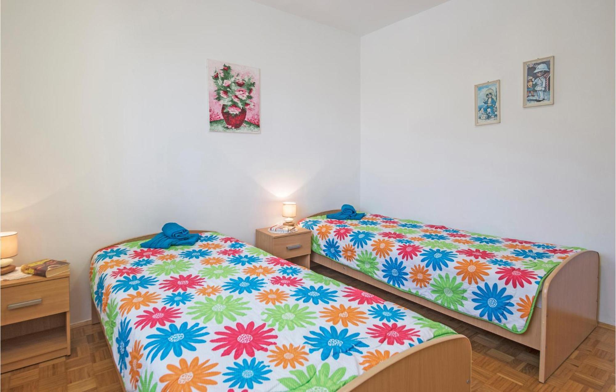 Gorgeous Apartment In Pula With House Sea View ภายนอก รูปภาพ