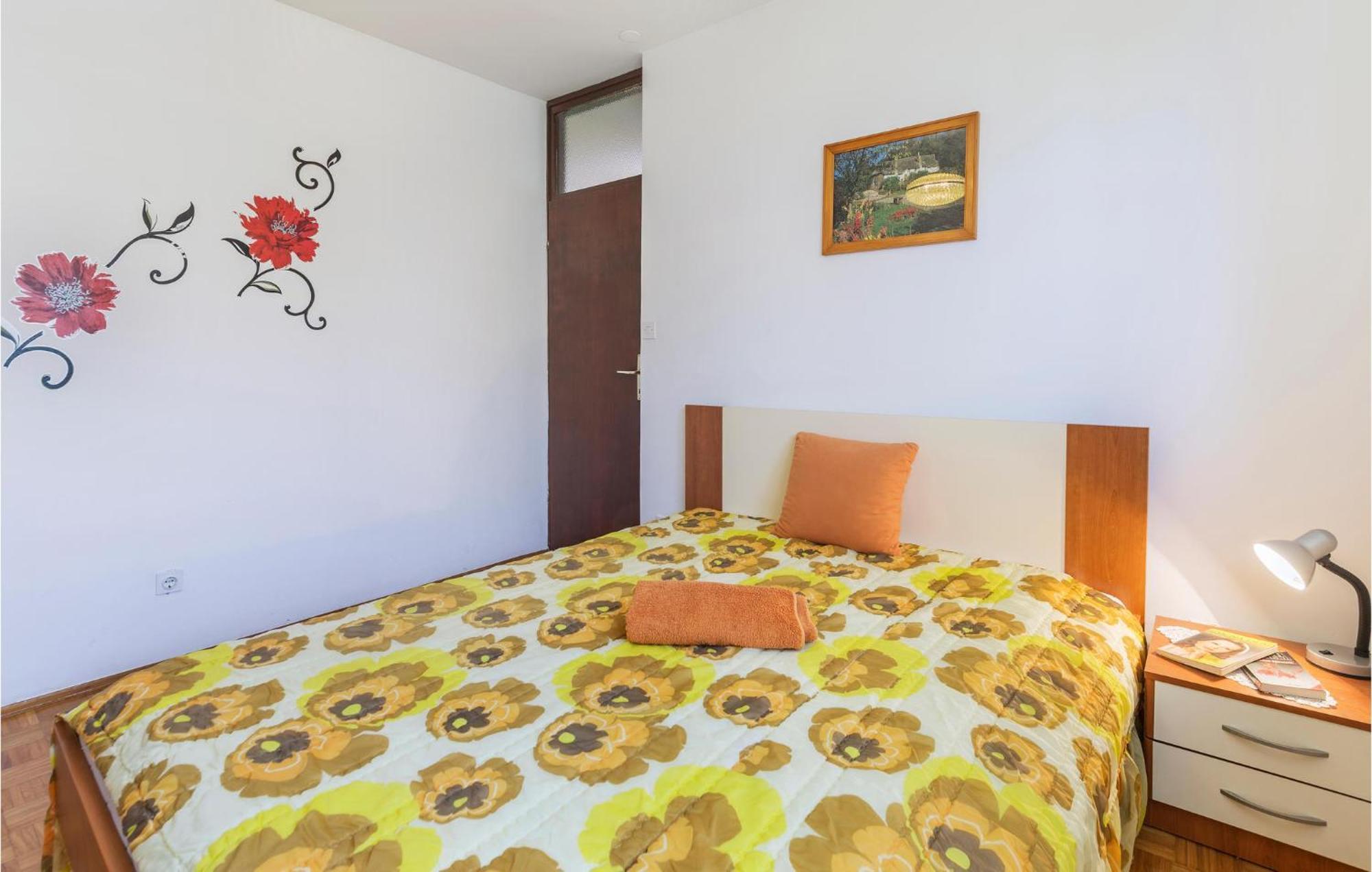 Gorgeous Apartment In Pula With House Sea View ภายนอก รูปภาพ