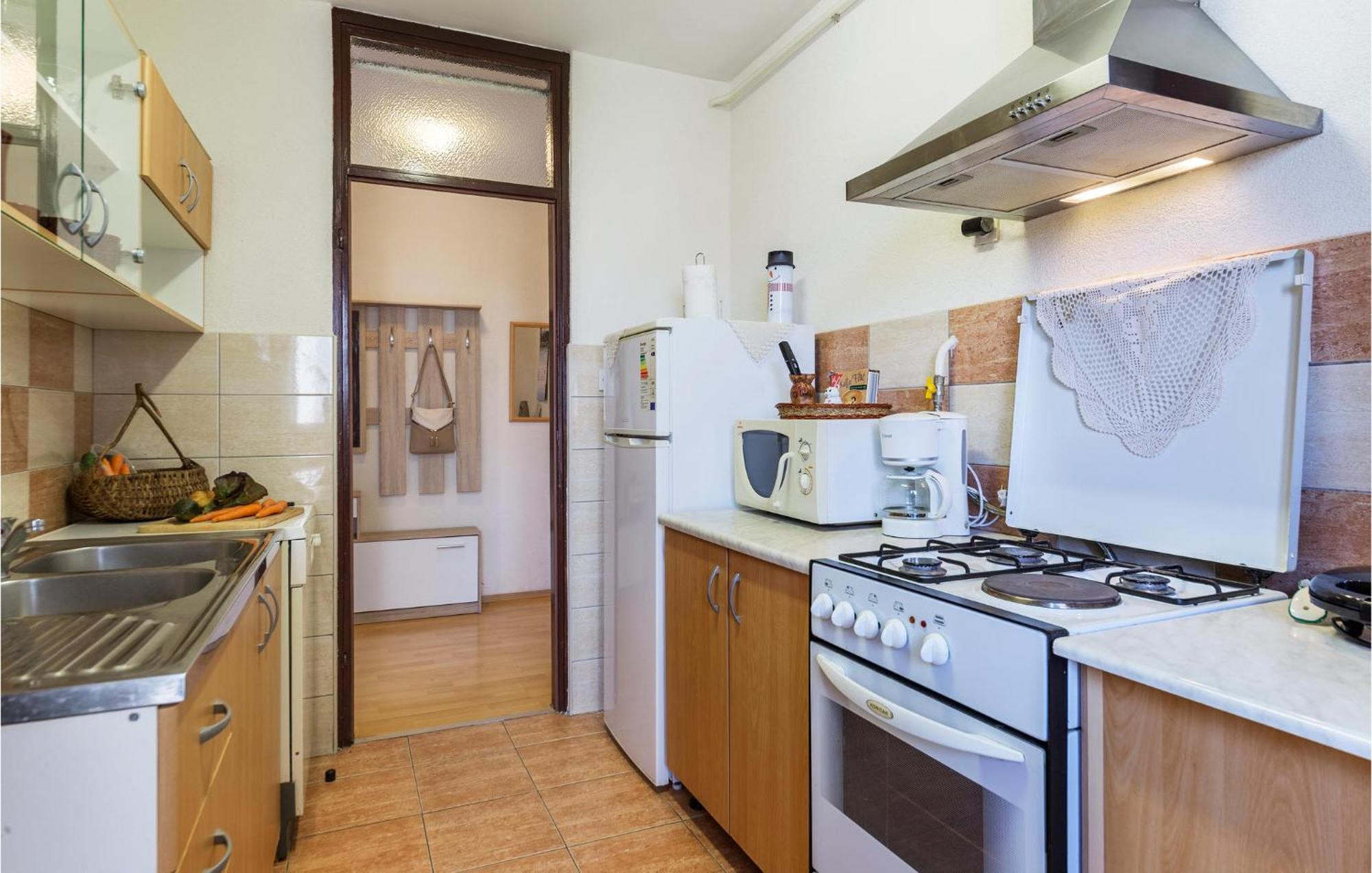 Gorgeous Apartment In Pula With House Sea View ภายนอก รูปภาพ
