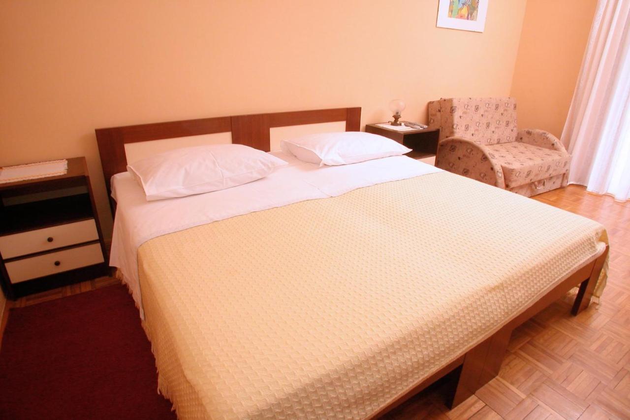 Gorgeous Apartment In Pula With House Sea View ภายนอก รูปภาพ