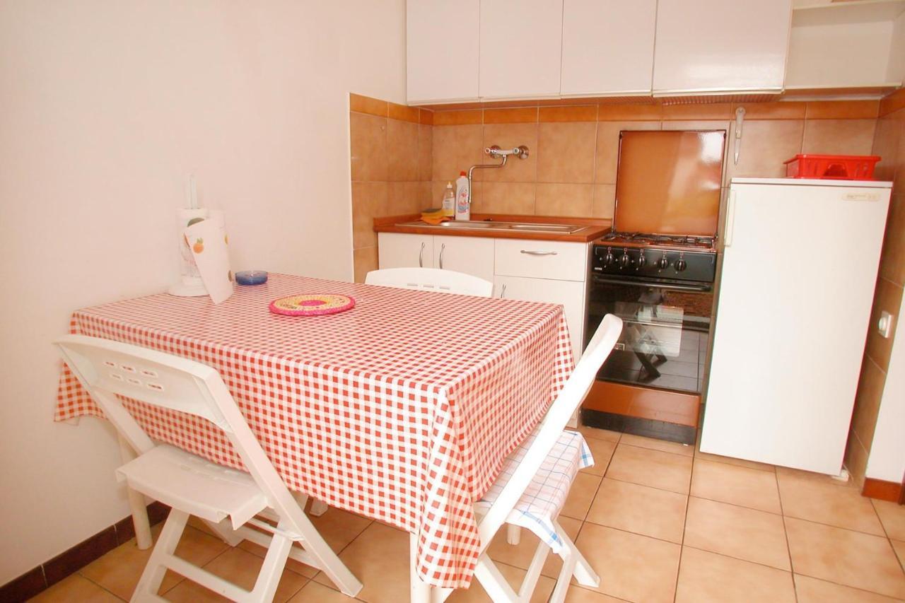 Gorgeous Apartment In Pula With House Sea View ภายนอก รูปภาพ